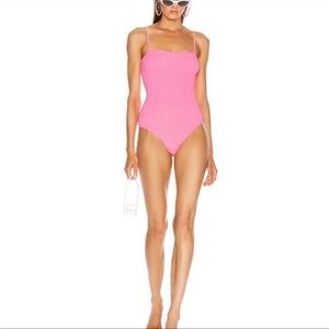 Hunza G Maria One Piece Bubblegum Pink
One Size
